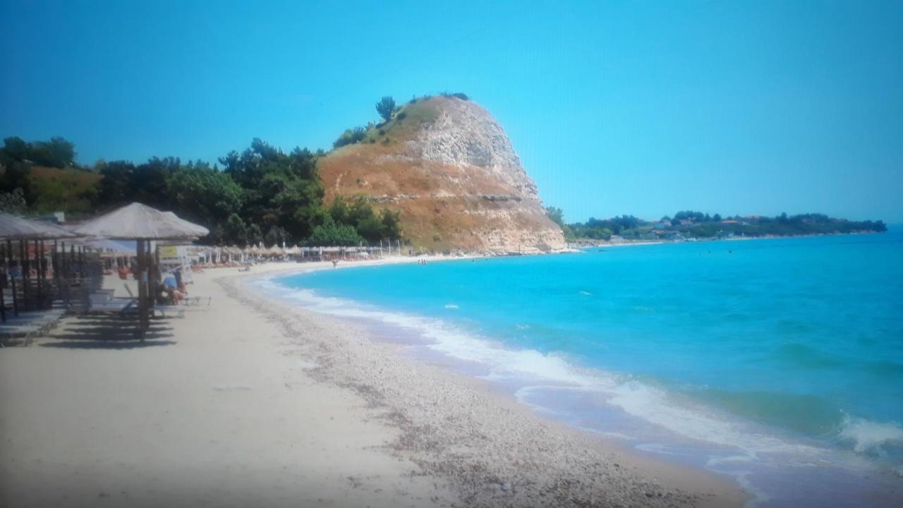 Vila Halkidiki Nea Kallikrateia Exterior photo