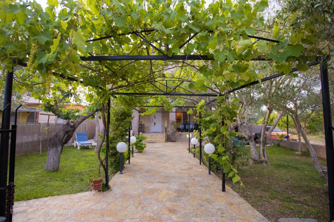 Vila Halkidiki Nea Kallikrateia Exterior photo