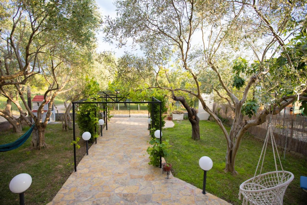 Vila Halkidiki Nea Kallikrateia Exterior photo