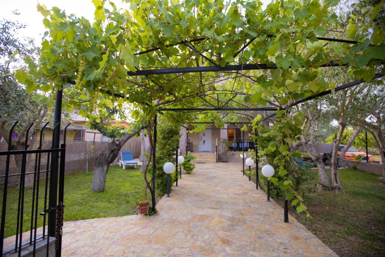 Vila Halkidiki Nea Kallikrateia Exterior photo