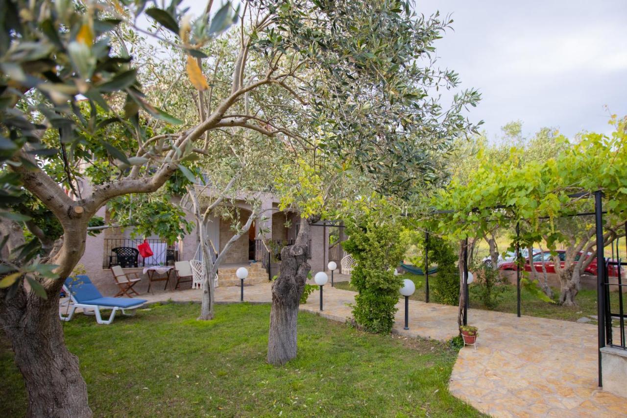 Vila Halkidiki Nea Kallikrateia Exterior photo