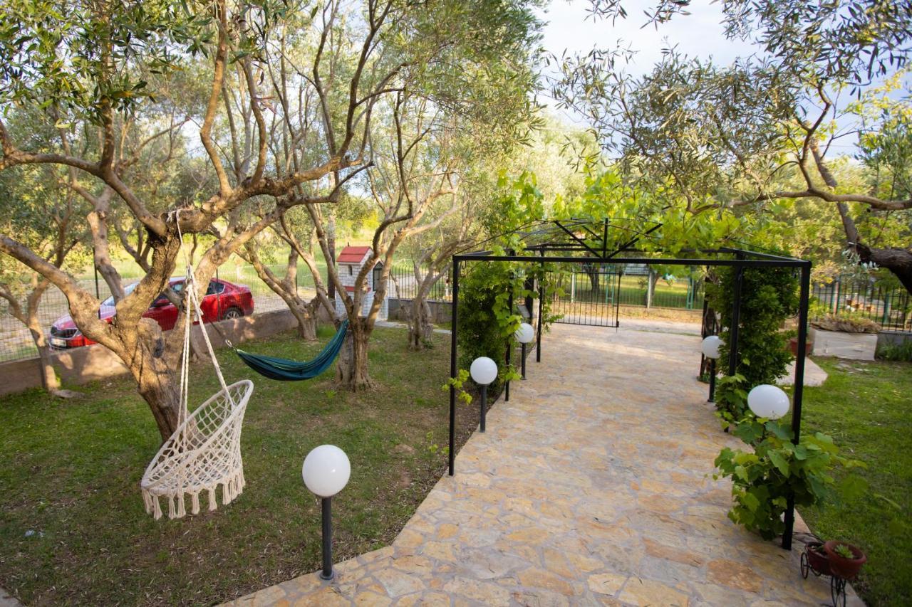 Vila Halkidiki Nea Kallikrateia Exterior photo
