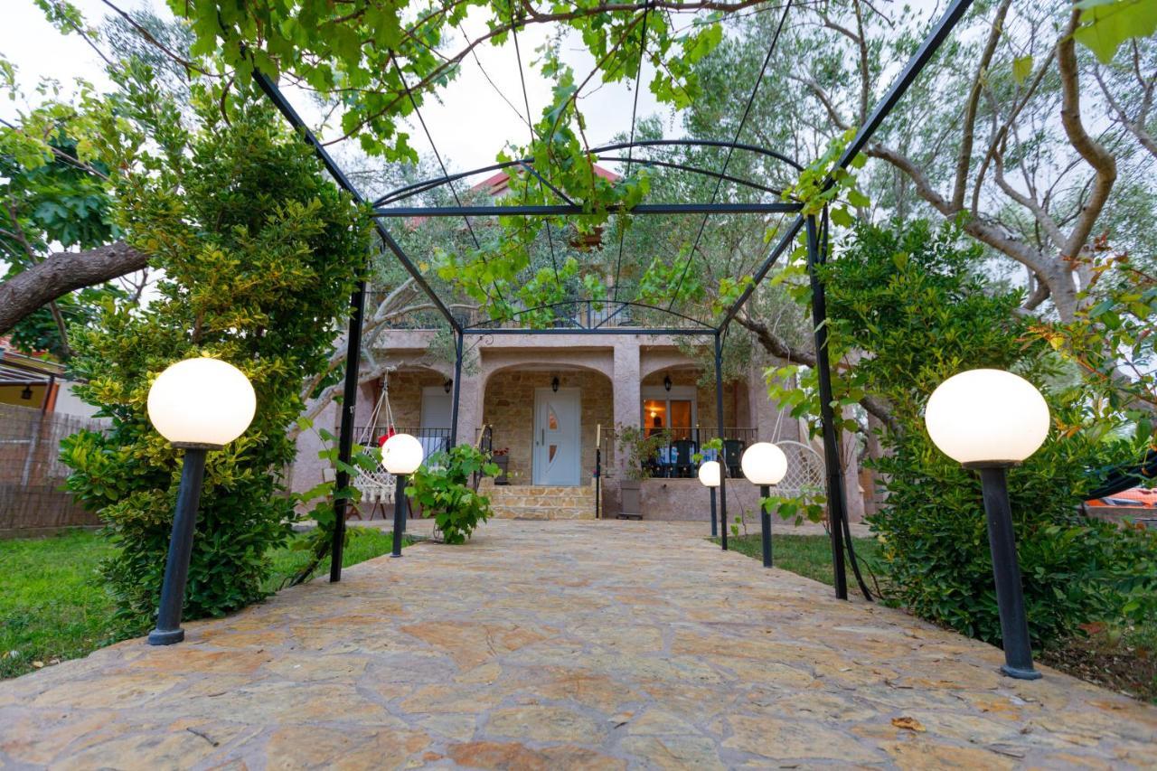 Vila Halkidiki Nea Kallikrateia Exterior photo