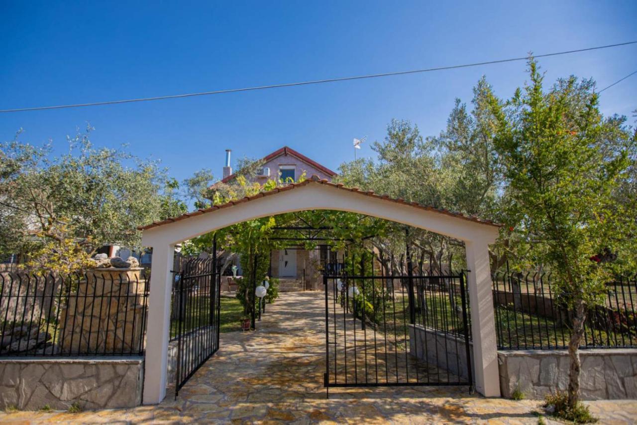 Vila Halkidiki Nea Kallikrateia Exterior photo